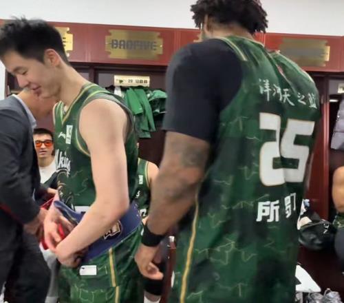 泰山再創足,協杯辉煌,連續,亚博体育,亚博体育官网,亚博体育app,亚博体育下载